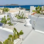 Brunella Paros Naousa