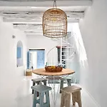 Brunella Paros