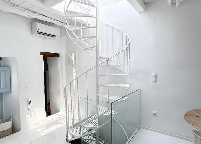 Brunella Paros Nausa