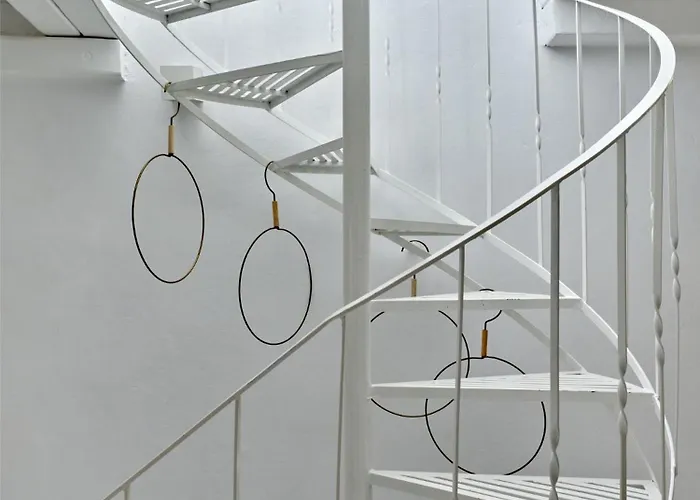 Brunella Paros * נאוסה