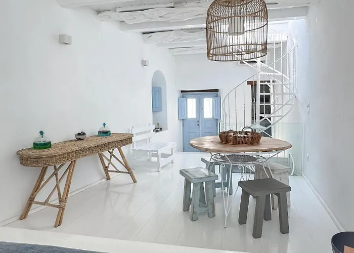 Brunella Paros Casa de Férias *